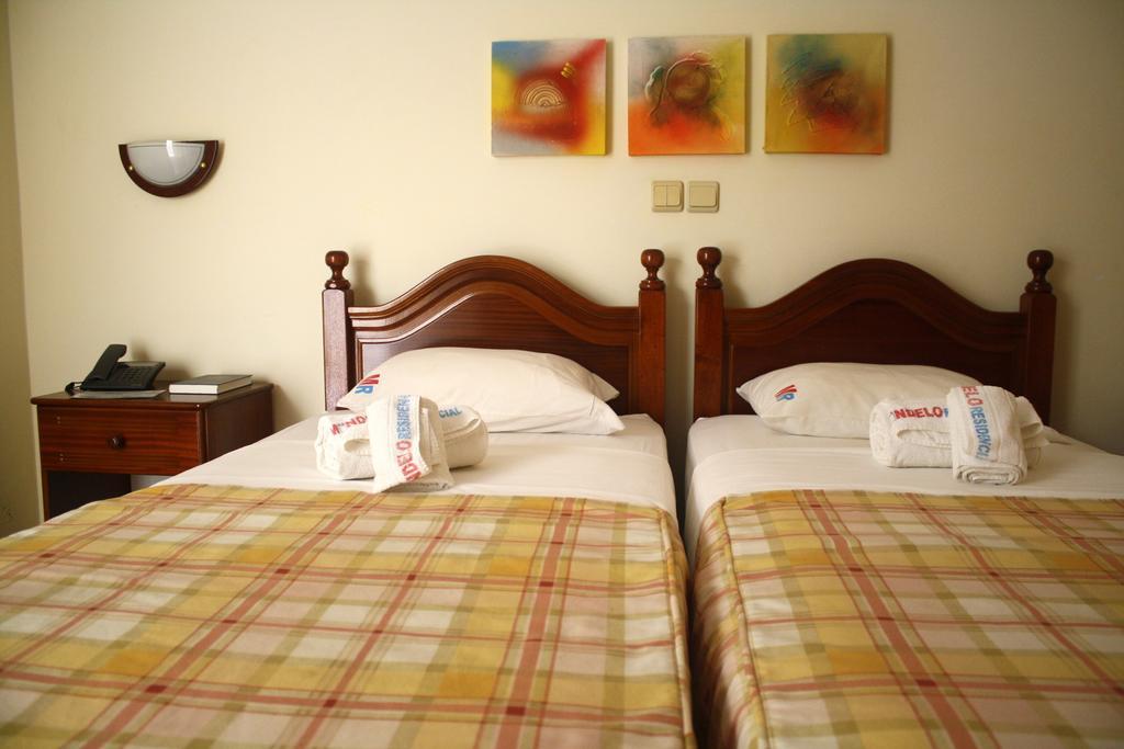 Mindelo Residencial Bed and Breakfast Værelse billede